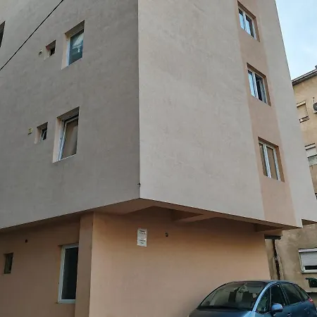 Apartment Modern Flat M&m